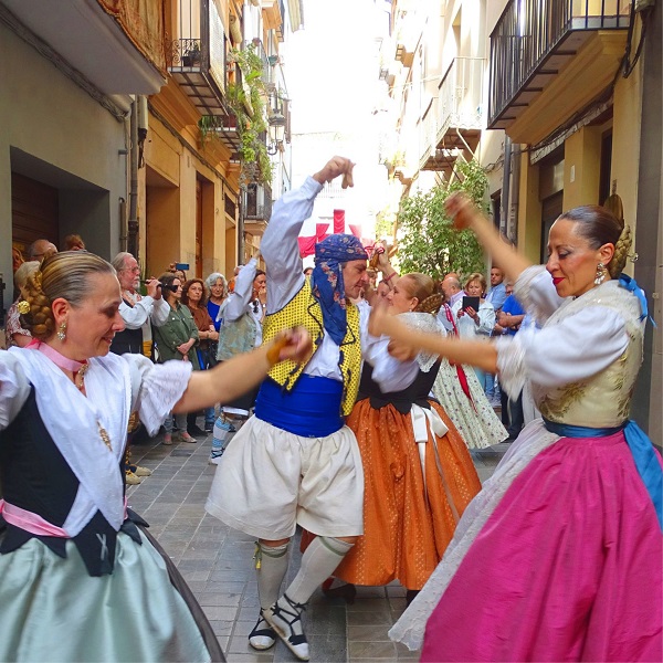 Conferencias y demostraciones de danzas